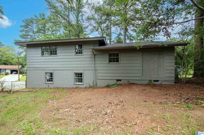 Building Photo - 1037 Dawn Dr