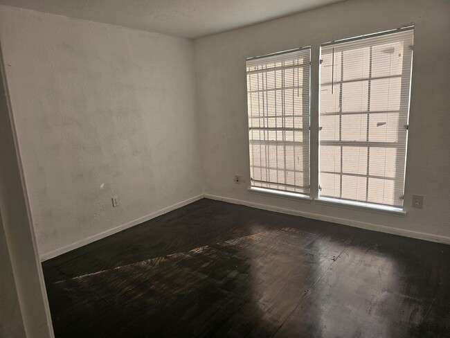 Primary Photo - 12327 W Village Dr