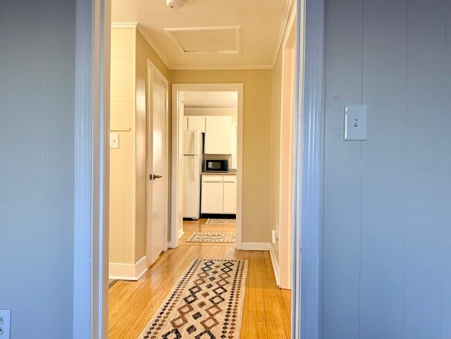 Building Photo - 12 Clark Ln