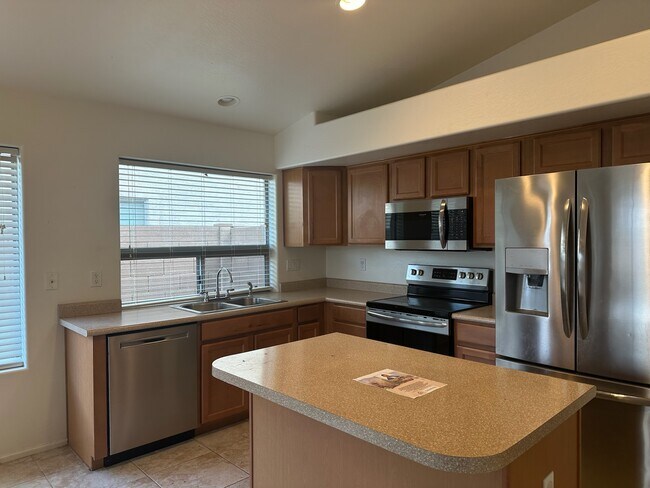 Building Photo - The Love Road House