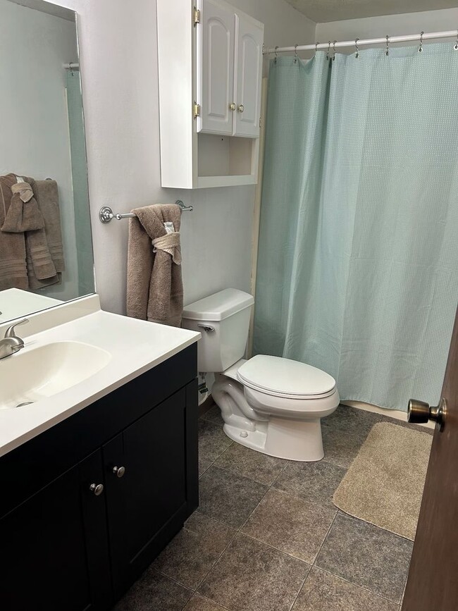 Building Photo - COME VIEW THIS FABULOUS CONDO!