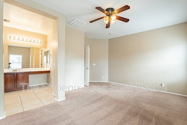 Building Photo - 44415 W Knauss Dr