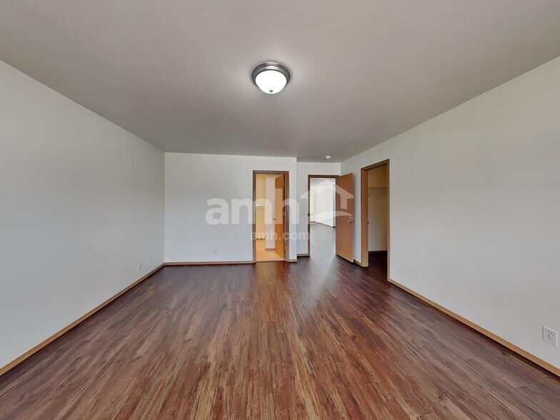 Building Photo - 1110 Boatman Ave NW