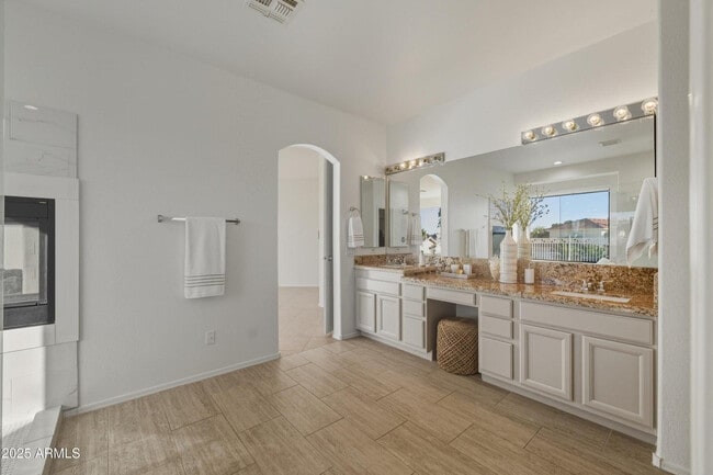 Building Photo - 20652 N 53rd Ave