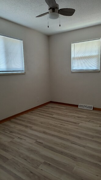Building Photo - 102 La Choy Dr