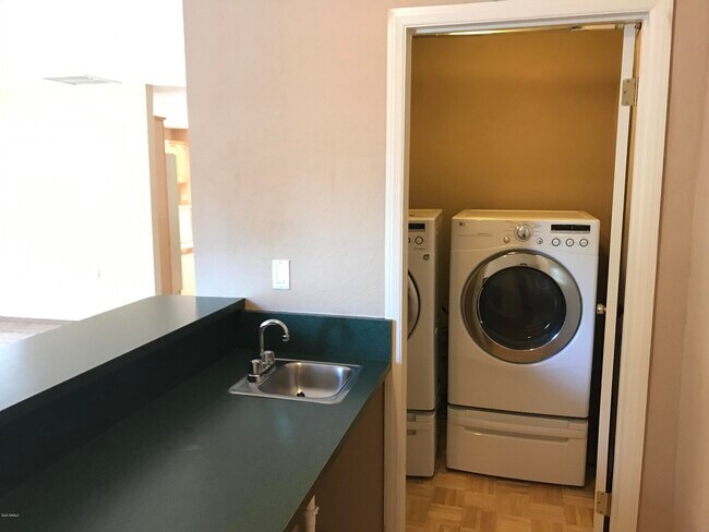 Building Photo - 12018 N Hayden Rd