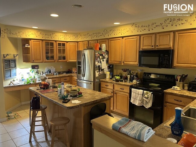 Building Photo - Beautiful 3-bedroom Condo in Essex Junction with Garage!