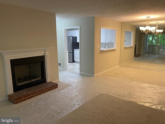 Building Photo - 7731 Willow Point Dr
