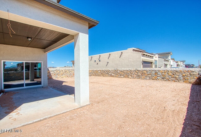 Building Photo - 14945 Tierra Haven Ave