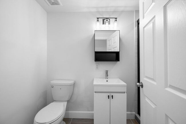 Interior Photo - Australian Pines Apartments