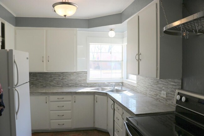 Building Photo - 2826 24th St