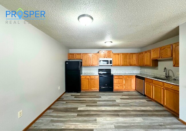Building Photo - 856 Kari Dr