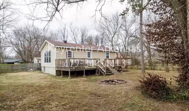 Building Photo - Beautiful Home Near the University!
