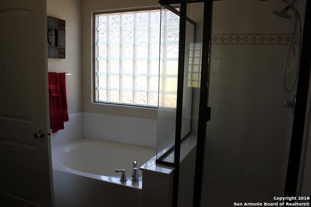 Building Photo - Great 4 Bedroom, 3 Bathroom Home Available in Scenic Hills (Cibolo/Schertz) Realtor Commission: $600