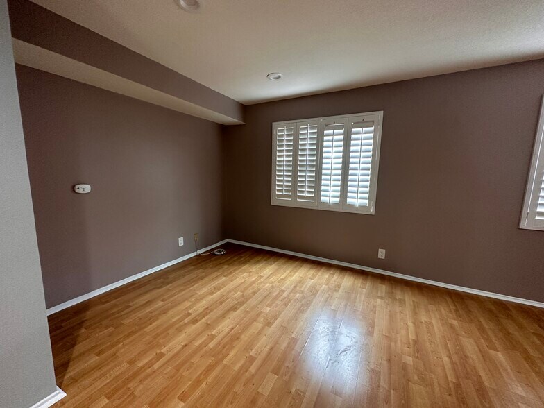 Building Photo - 9950 Topanga Canyon Blvd