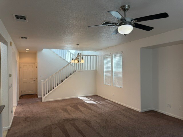 Building Photo - Gorgeous Modesto Home 3 Bedroom 2.5 Bathroom