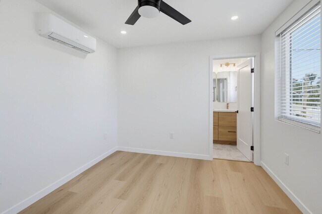 Building Photo - New Construction with Private Patio Walking Distance to Mission Bay