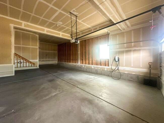 Building Photo - The price can't be beat!