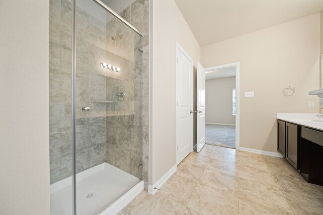 Building Photo - 8907 Arundal Garden