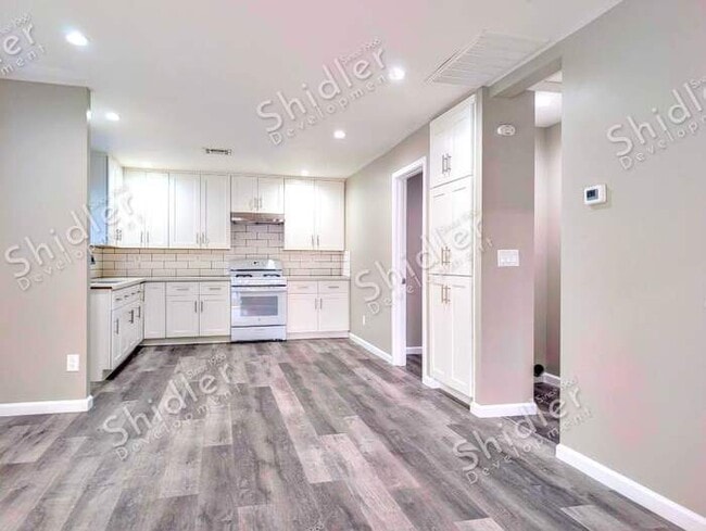 Building Photo - Patio Home with a Fresh Interior