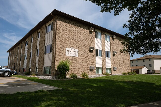 Fargo, ND Sunchase Apartments | Exterior - Sunchase