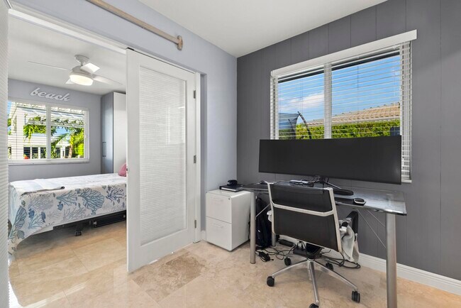 Building Photo - 6251 NE 19th Terrace