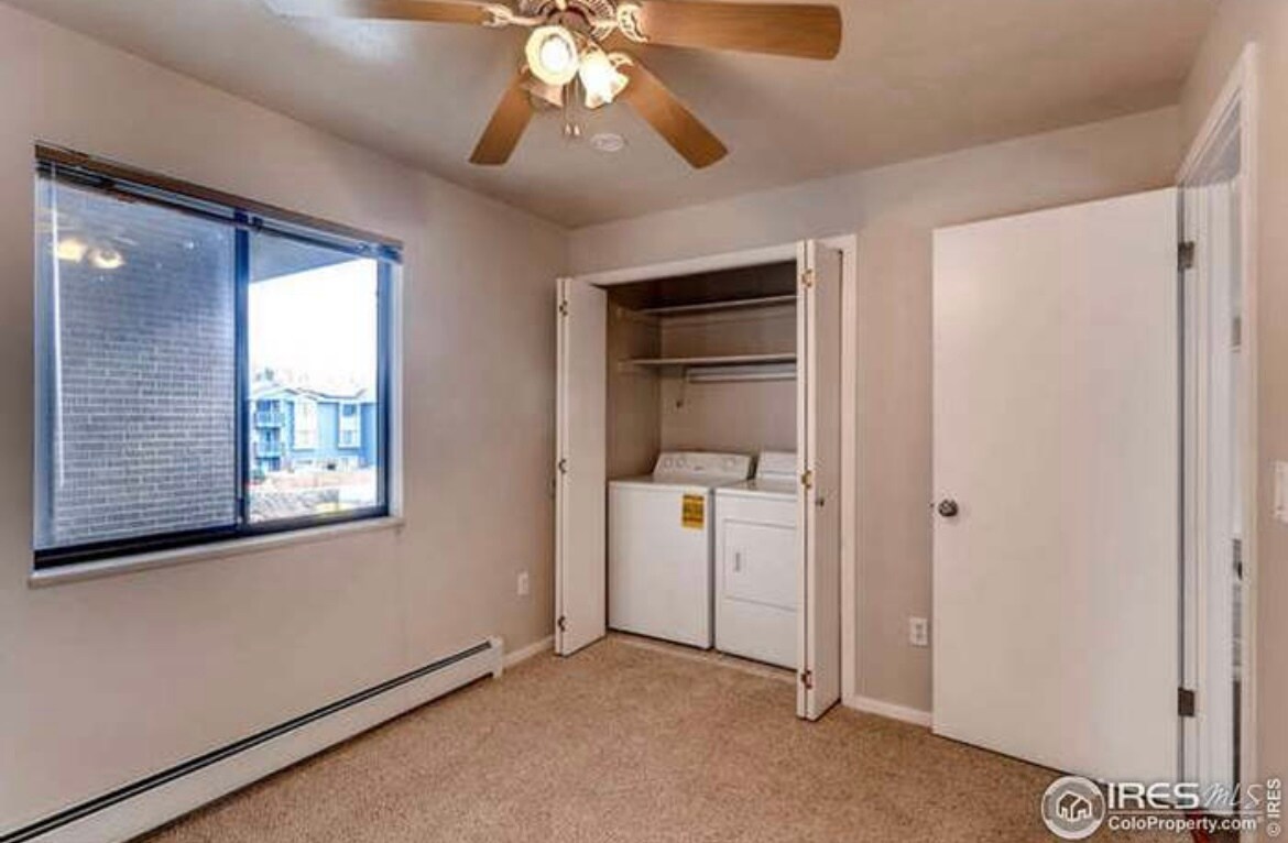 Building Photo - 2800 Kalmia Ave
