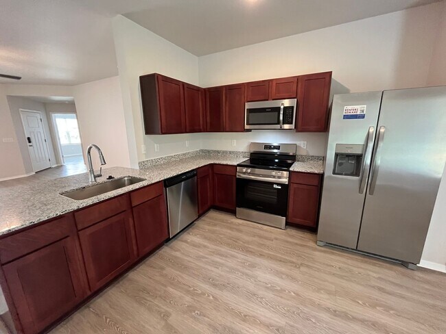 Building Photo - Available Now: Newer 4 Bed, 2 Bath Home in Pea Ridge – Modern Living Awaits!
