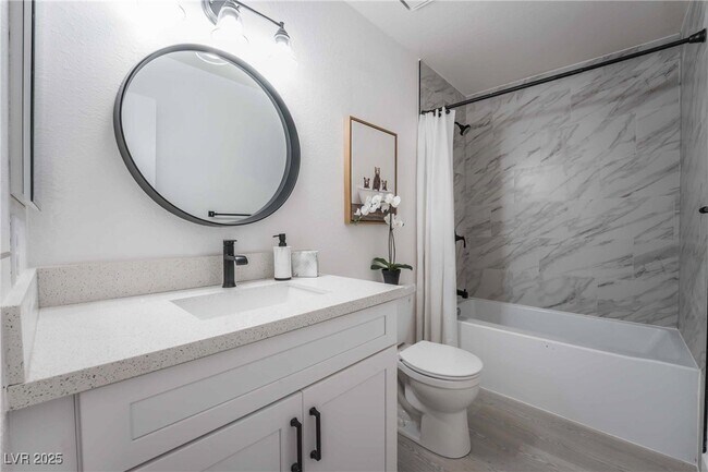 Building Photo - 3151 N Soaring Gulls Dr