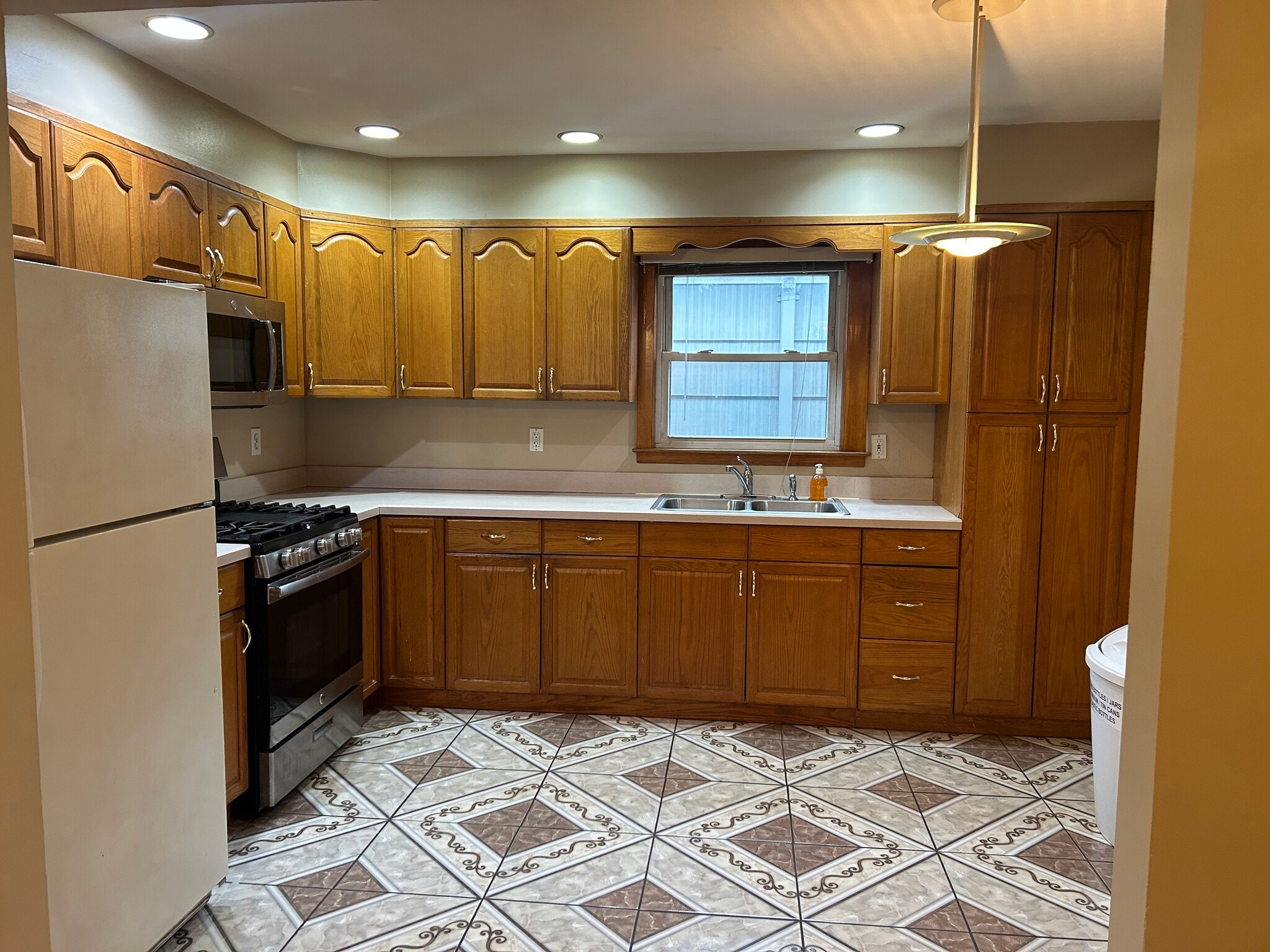 Modern Kitchen - 30 E 36th St