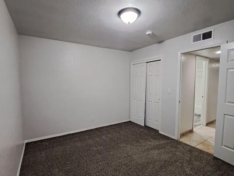 Building Photo - 4109 W Cornell Ave