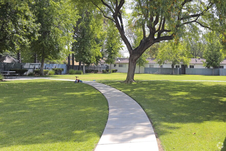 Building Photo - Terre at S Anza