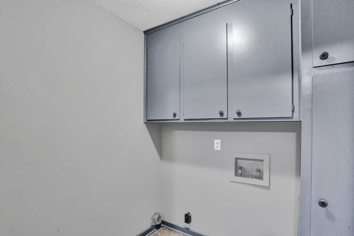 Building Photo - 222 Faith Hill St