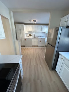 Building Photo - 326 W Adams St