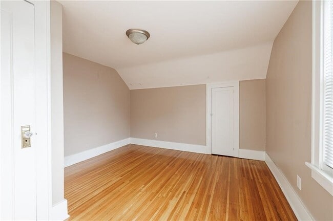 Building Photo - 46 Whiteford Rd