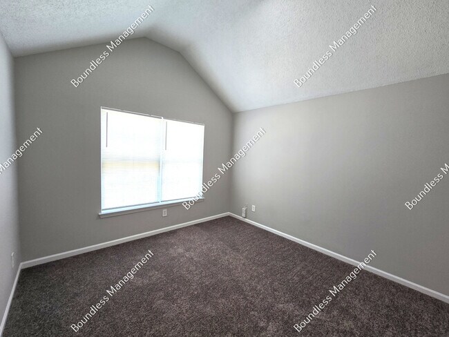 Building Photo - 2330 Hackamore Dr
