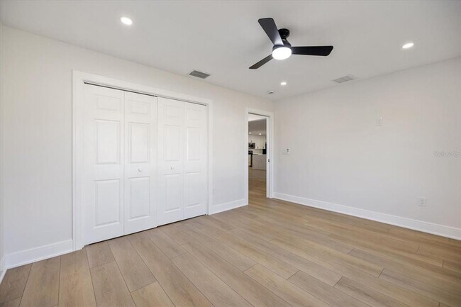 Building Photo - 328 Monet Dr