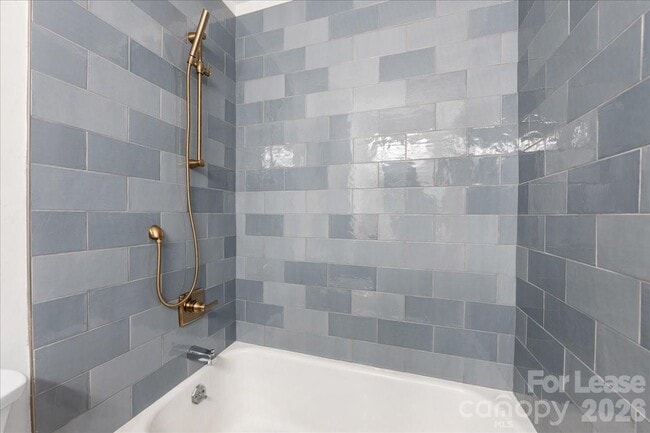 Building Photo - 5711 Oak Dr