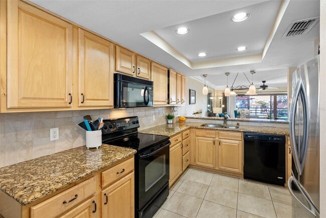 Building Photo - 363 Pinellas Bayway S