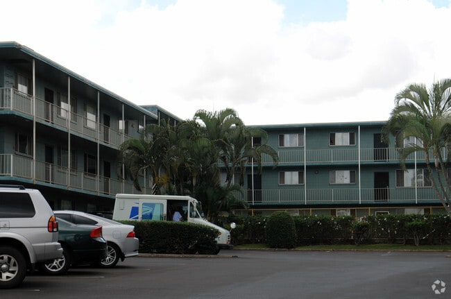 Building Photo - Leolua Gardens