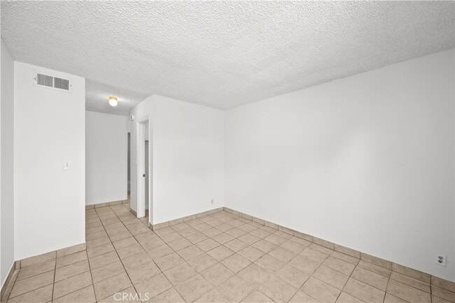 Building Photo - 18620 Hatteras St