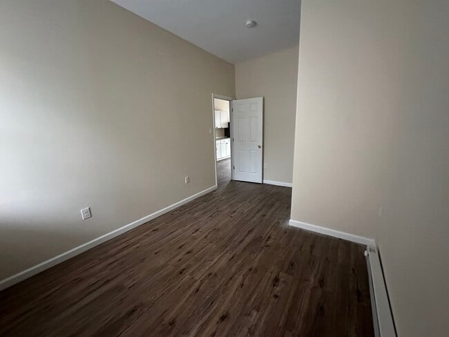 Building Photo - 1350 Willow St