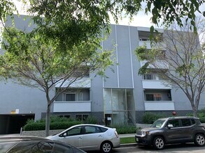 Building Photo - Live The  Beverly Hills Lifestyle Today