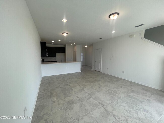 Building Photo - 40 Pinebury Ln