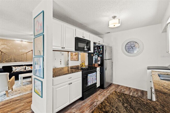 Building Photo - 3802 Cortez Cir