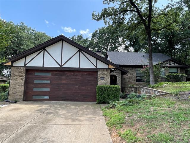 Primary Photo - 2100 Twin Elms Dr