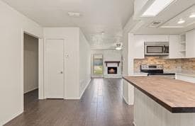 Building Photo - 8235 Summer Side Dr