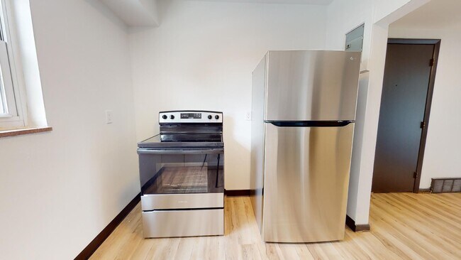 Building Photo - Parma - Ridgewood Lofts - 2 Bedroom - 1 Bath