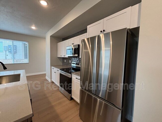 Building Photo - 3963 Fossil Way