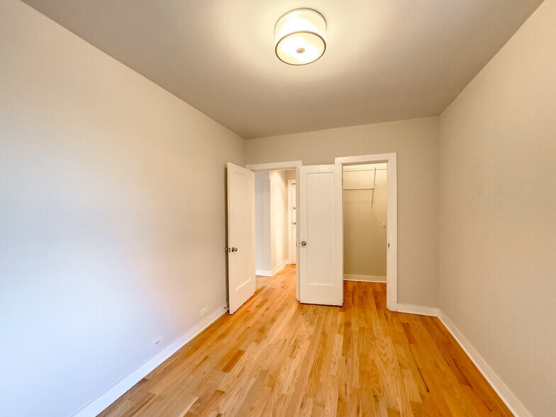 Building Photo - 2425 N Kedzie Blvd